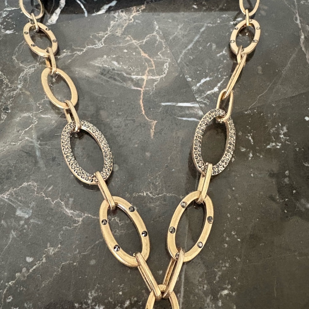 Gold Oval Link Necklace